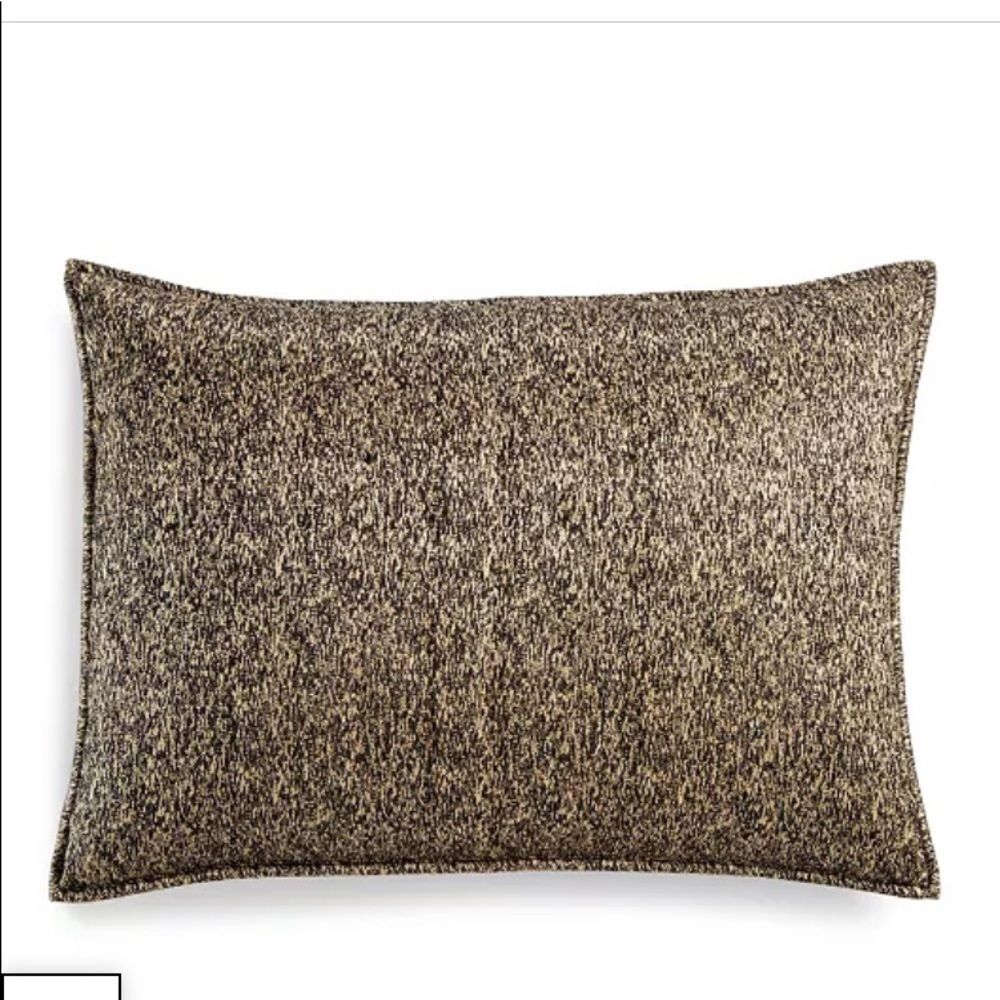 Hotel Collection Linear Chevron (1)
King Sham Black/Gold